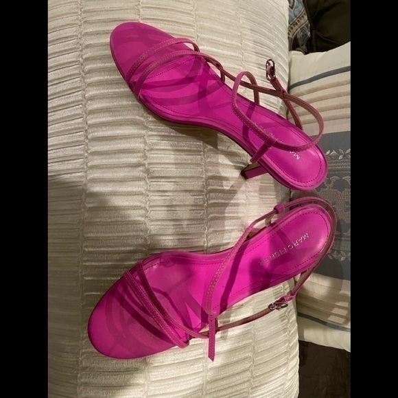 Marc Fisher Shoes - Beautiful pink sandals Marc Fisher